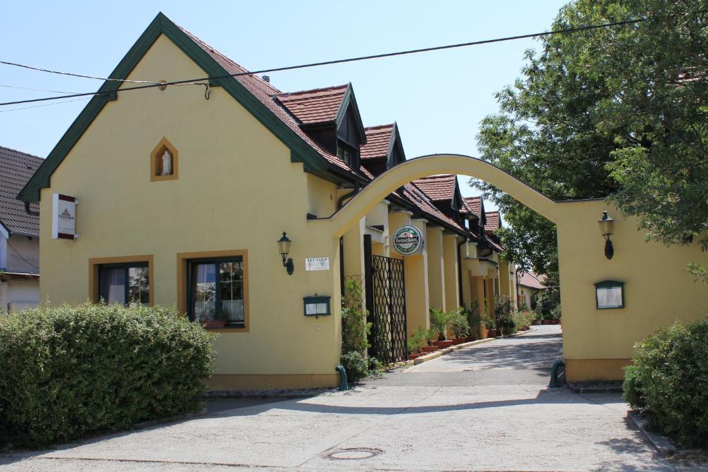 Levanda Panzio Kophaza Exterior photo